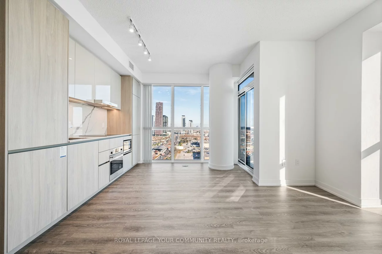 8, Interchange, Vaughan Corporate Centre, Vaughan