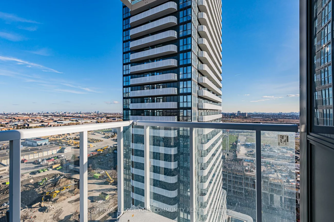 8, Interchange, Vaughan Corporate Centre, Vaughan