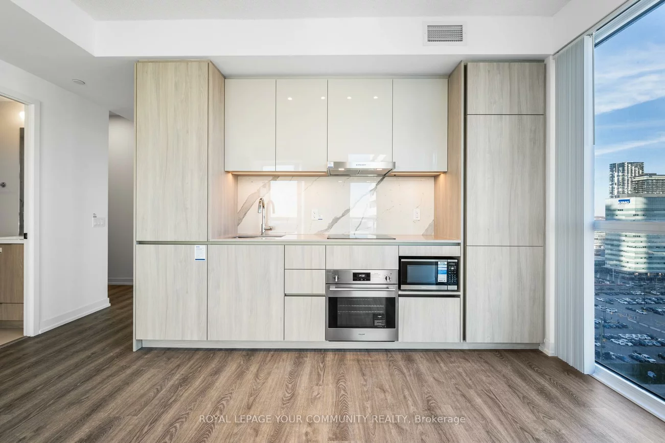 8, Interchange, Vaughan Corporate Centre, Vaughan