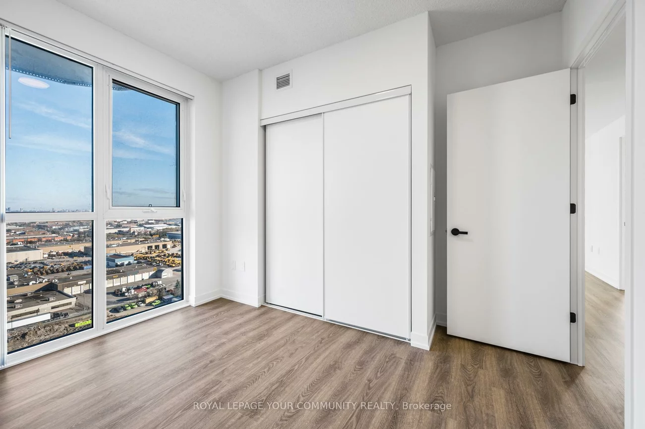 8, Interchange, Vaughan Corporate Centre, Vaughan