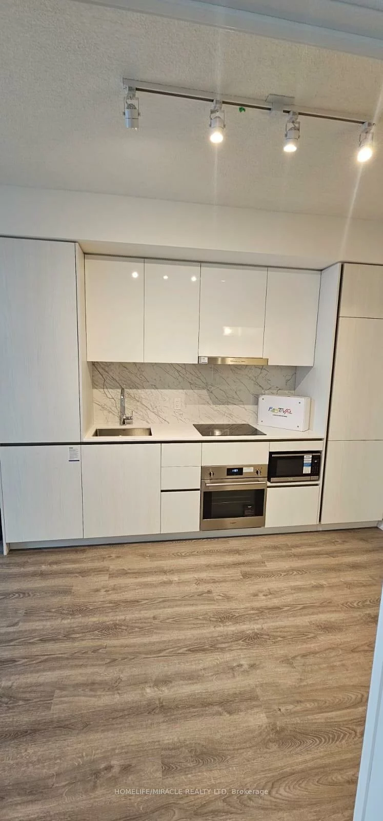 8, Interchange, Vaughan Corporate Centre, Vaughan