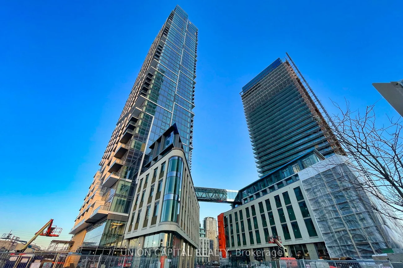 1000, Portage, Vaughan Corporate Centre, Vaughan