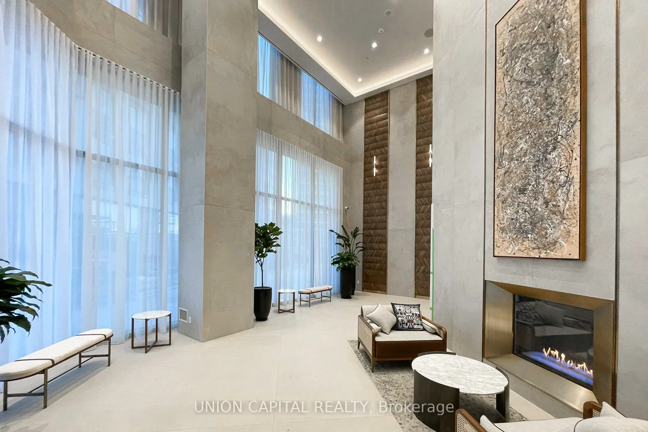 1000, Portage, Vaughan Corporate Centre, Vaughan