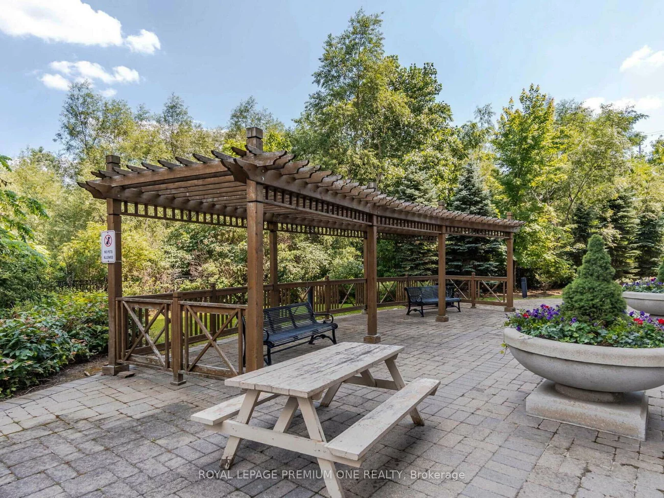 9225, Jane, Maple, Vaughan