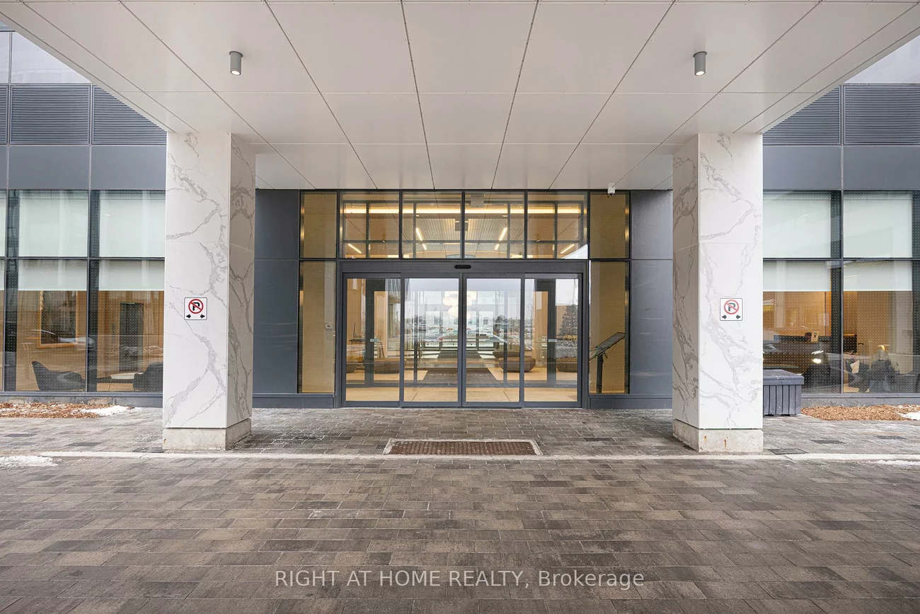 8960, Jane, Vellore Village, Vaughan