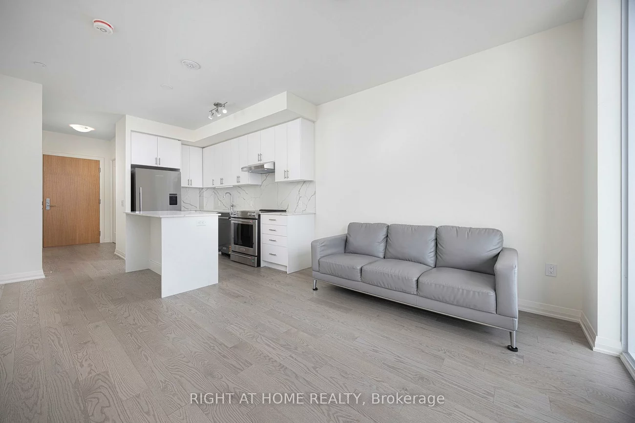 8960, Jane, Vellore Village, Vaughan