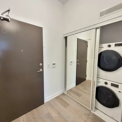 38, Honeycrisp, Vaughan Corporate Centre, Vaughan