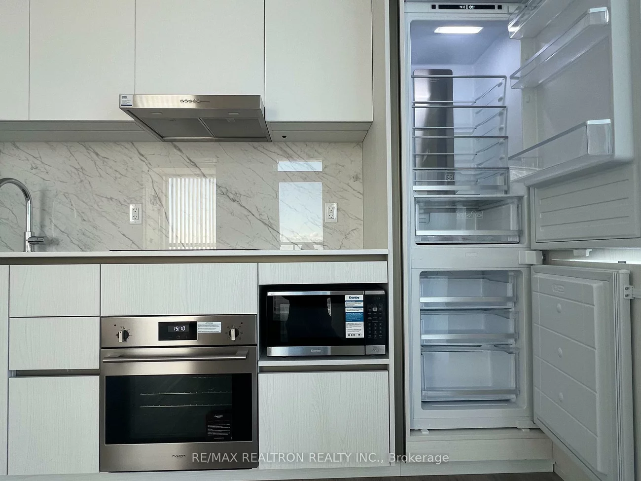 8, Interchange, Vaughan Corporate Centre, Vaughan