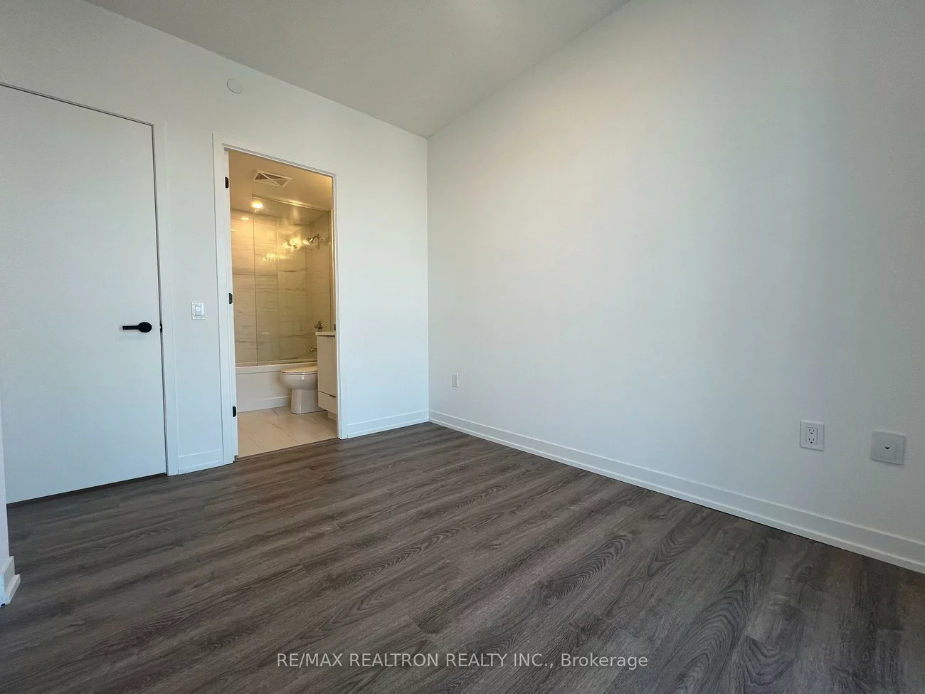 8, Interchange, Vaughan Corporate Centre, Vaughan