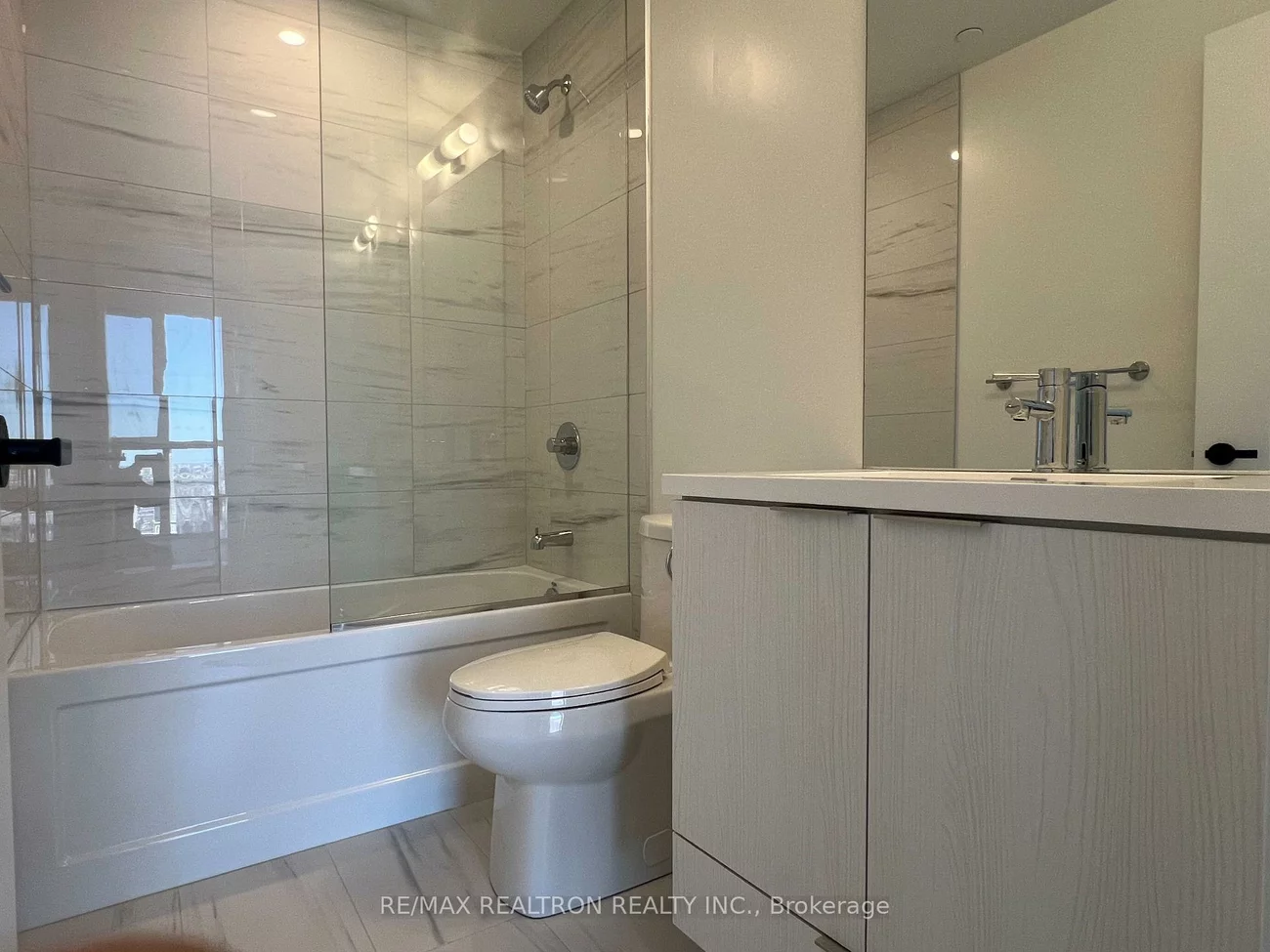 8, Interchange, Vaughan Corporate Centre, Vaughan