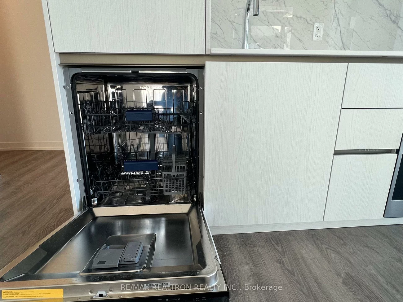 8, Interchange, Vaughan Corporate Centre, Vaughan