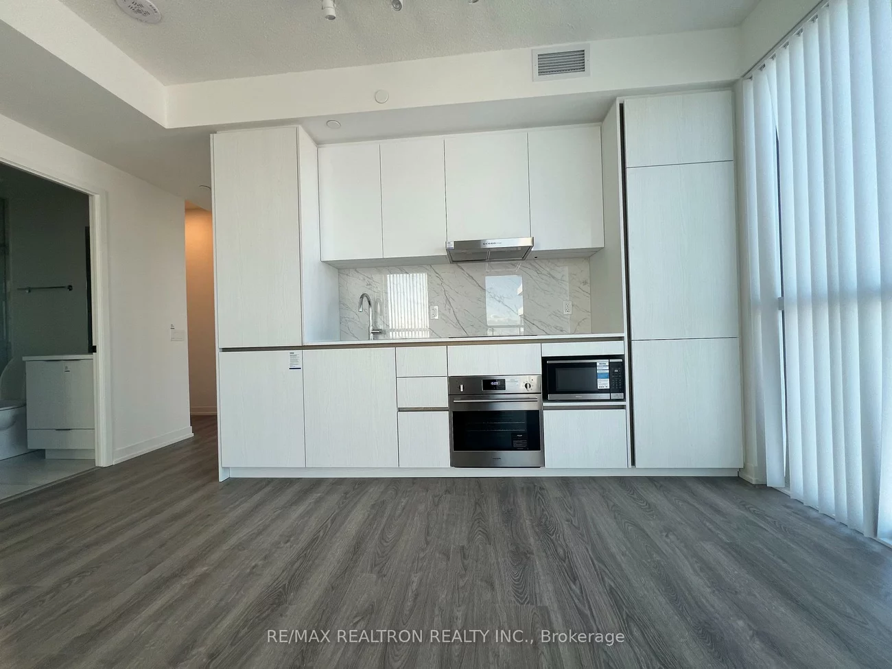 8, Interchange, Vaughan Corporate Centre, Vaughan