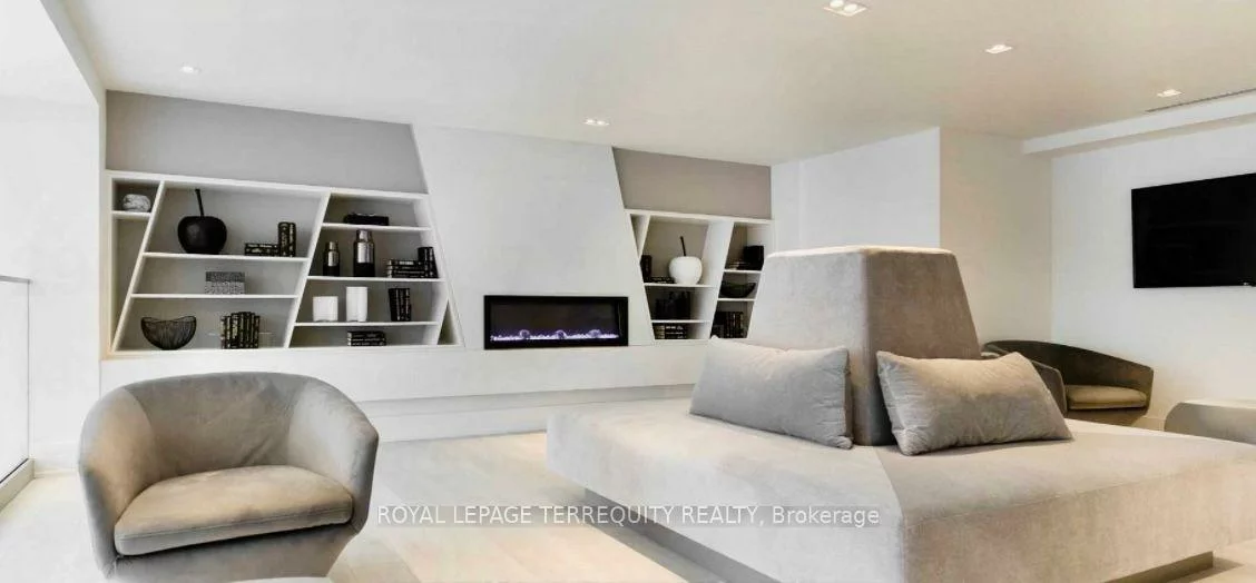 2908, Highway 7, Concord, Vaughan