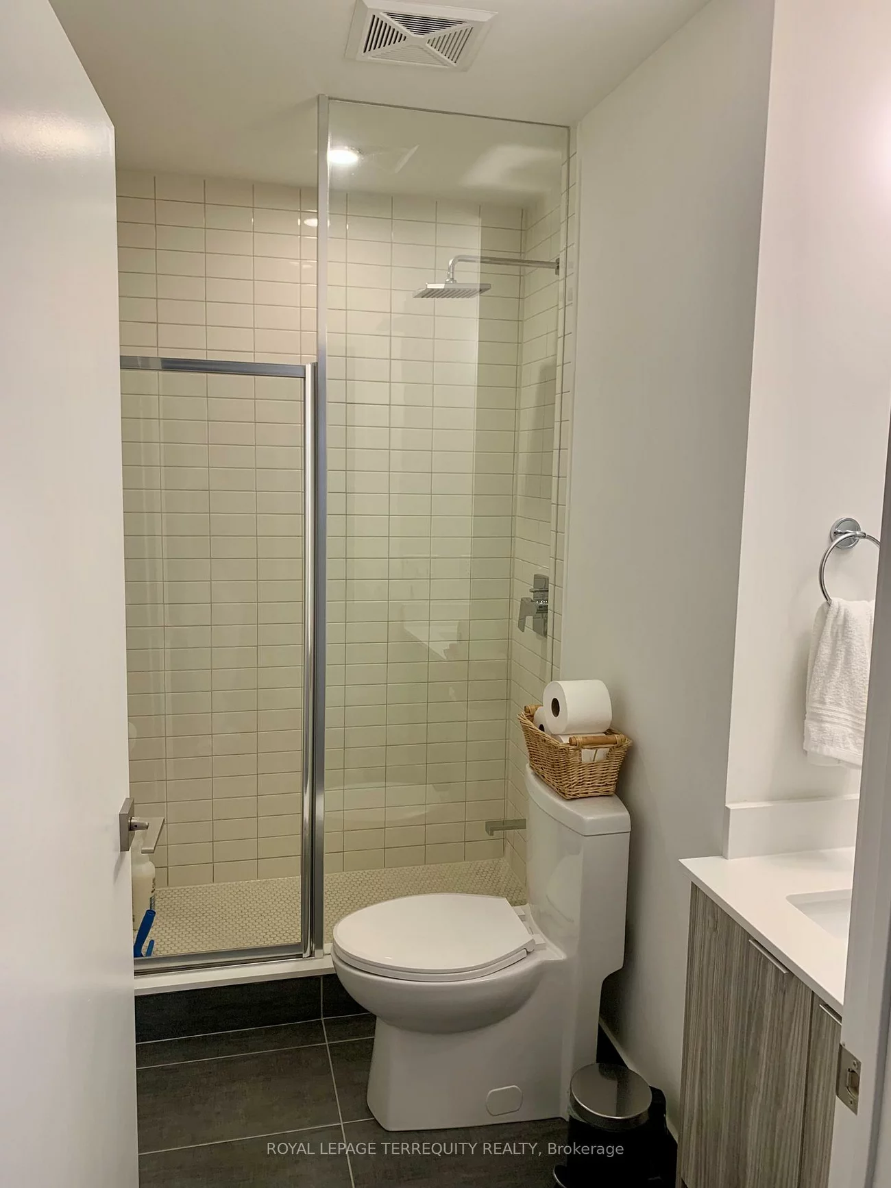 2908, Highway 7, Concord, Vaughan