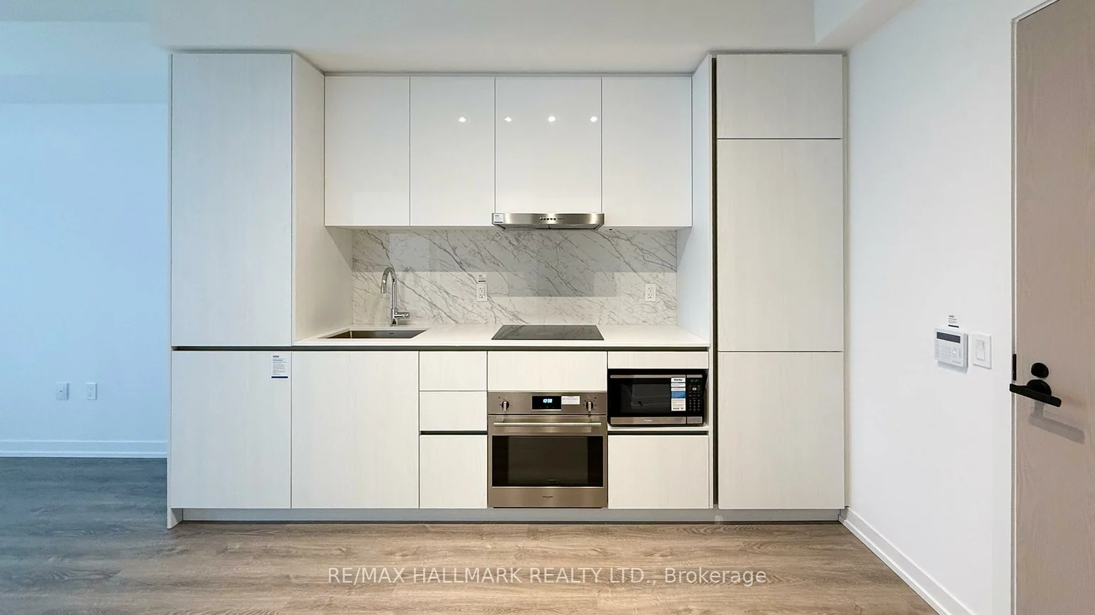 8, Interchange, Vaughan Corporate Centre, Vaughan