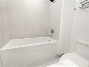 1000, Portage, Vaughan Corporate Centre, Vaughan