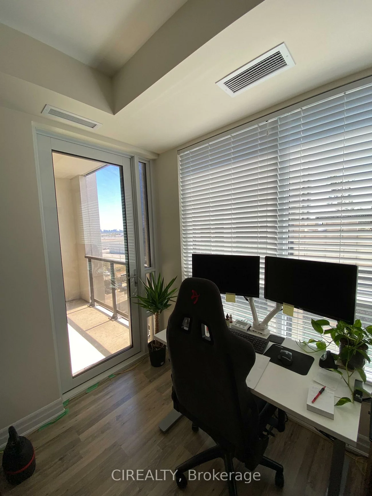 9085, Jane, Concord, Vaughan