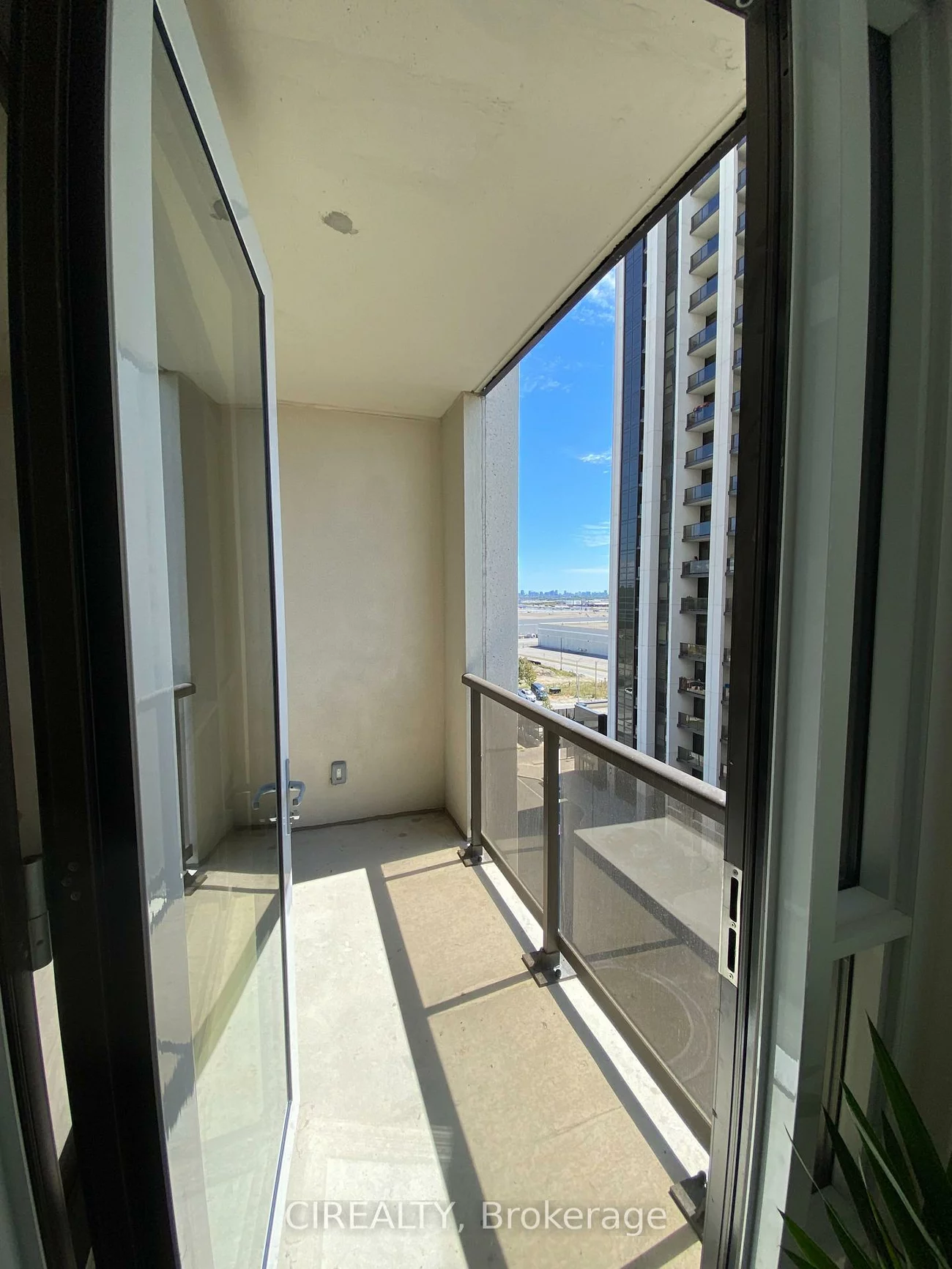 9085, Jane, Concord, Vaughan