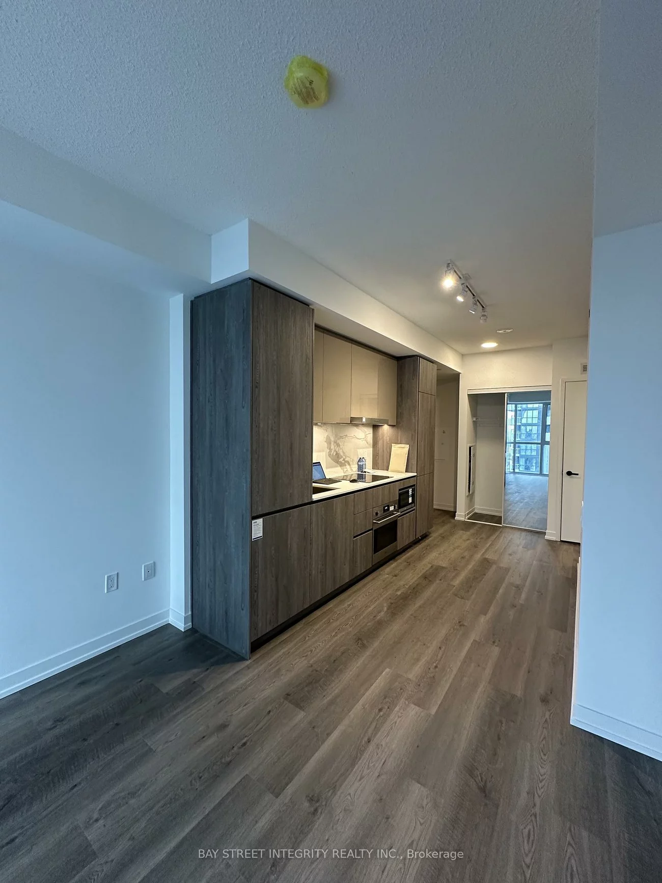 8, Interchange, Vaughan Corporate Centre, Vaughan