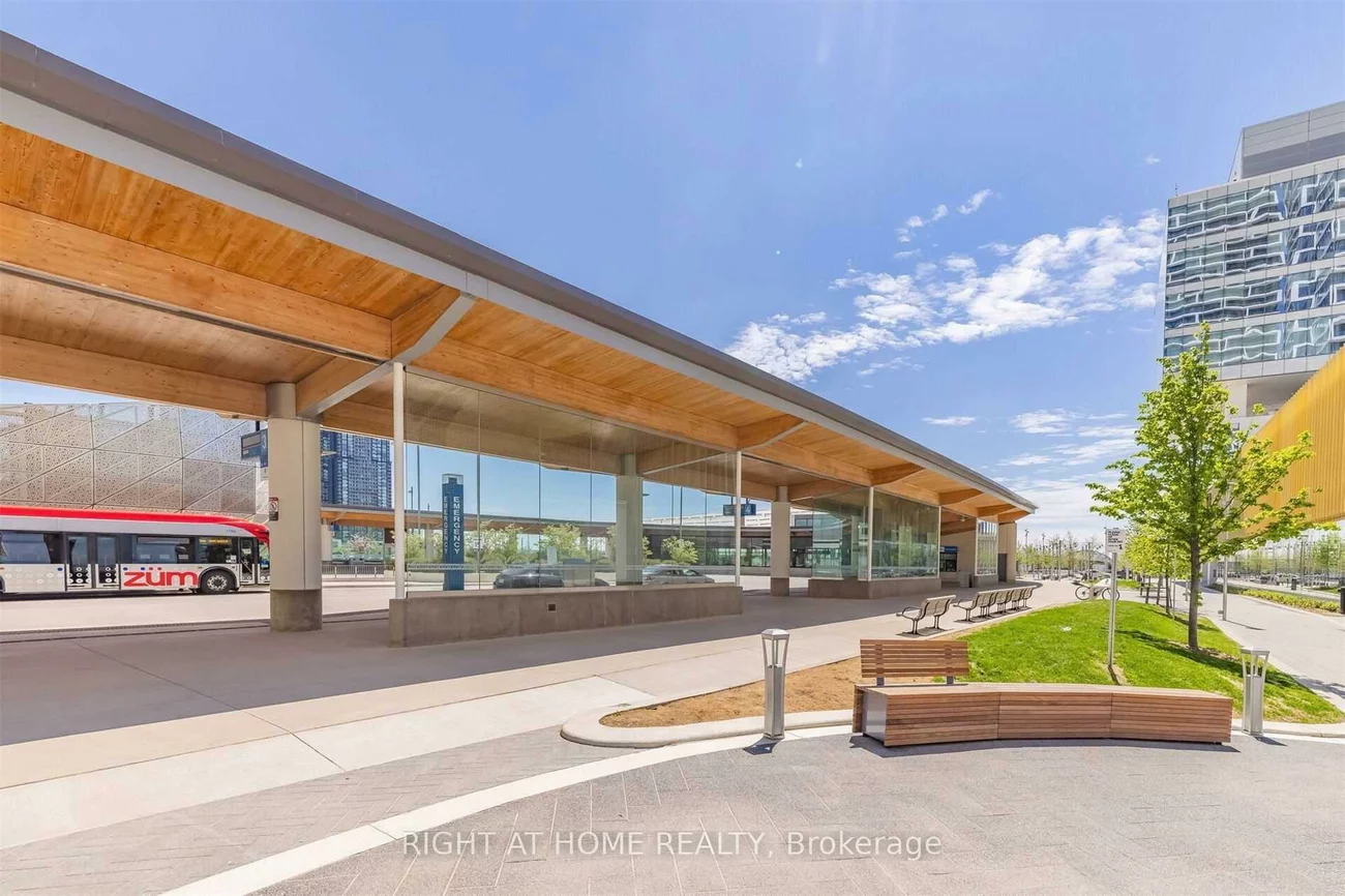 898, Portage, Vaughan Corporate Centre, Vaughan