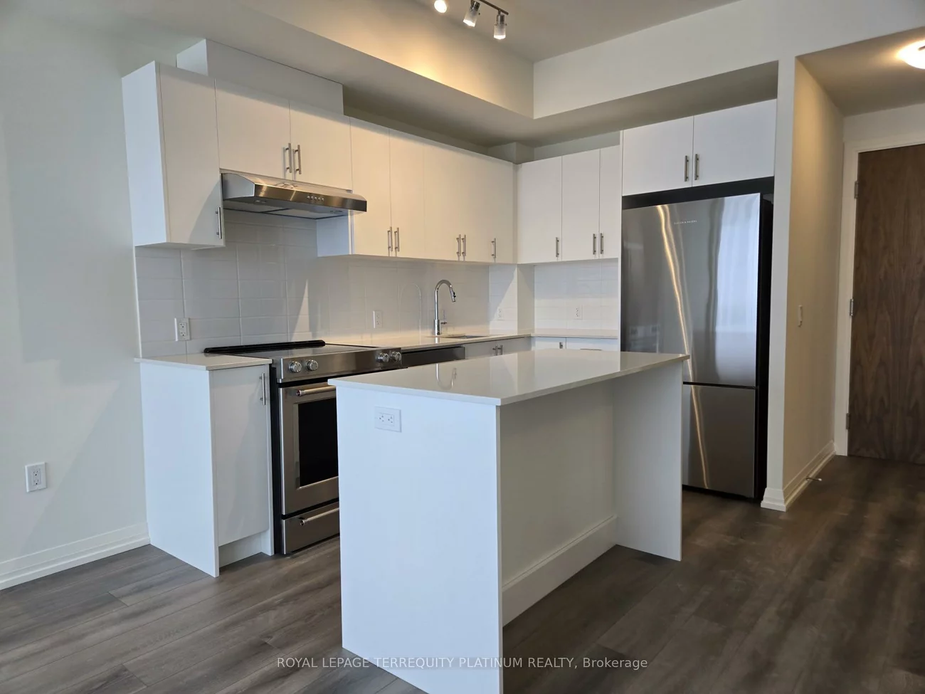 27, Korda, Vellore Village, Vaughan