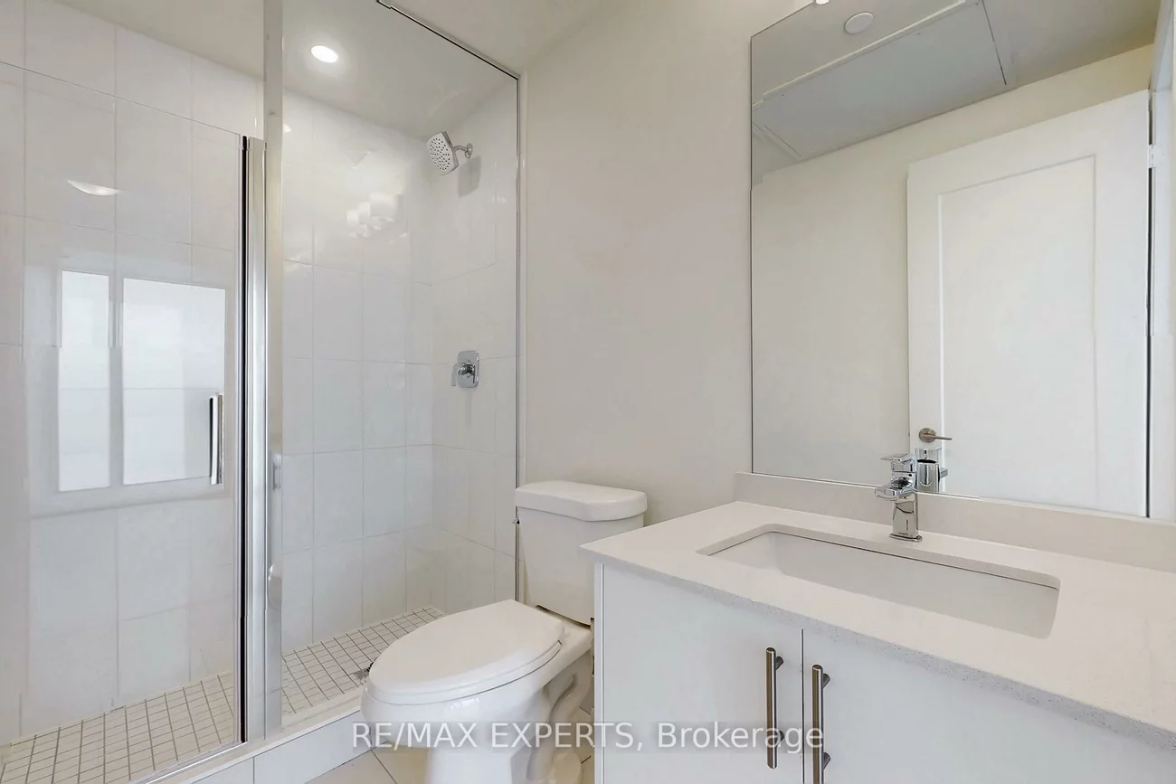 8960, Jane, Vellore Village, Vaughan