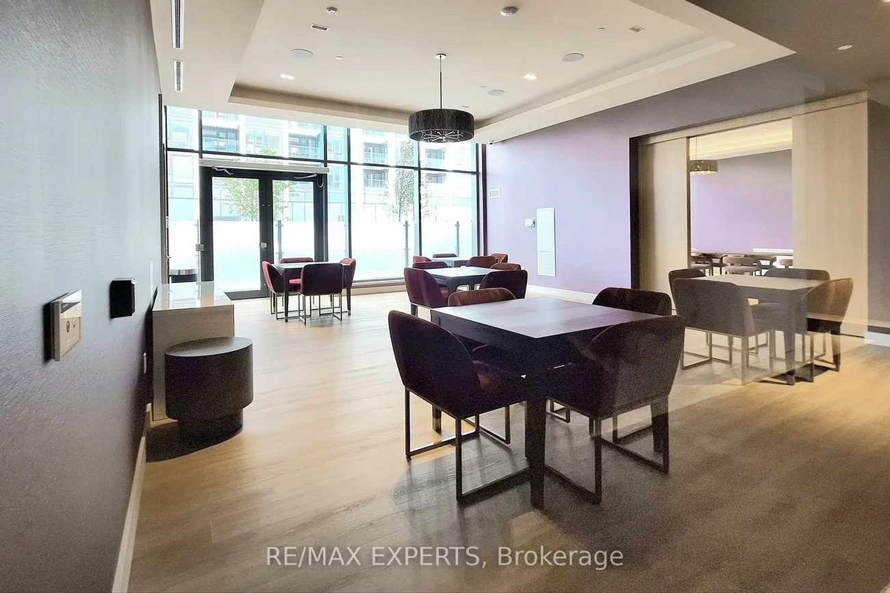 8960, Jane, Vellore Village, Vaughan