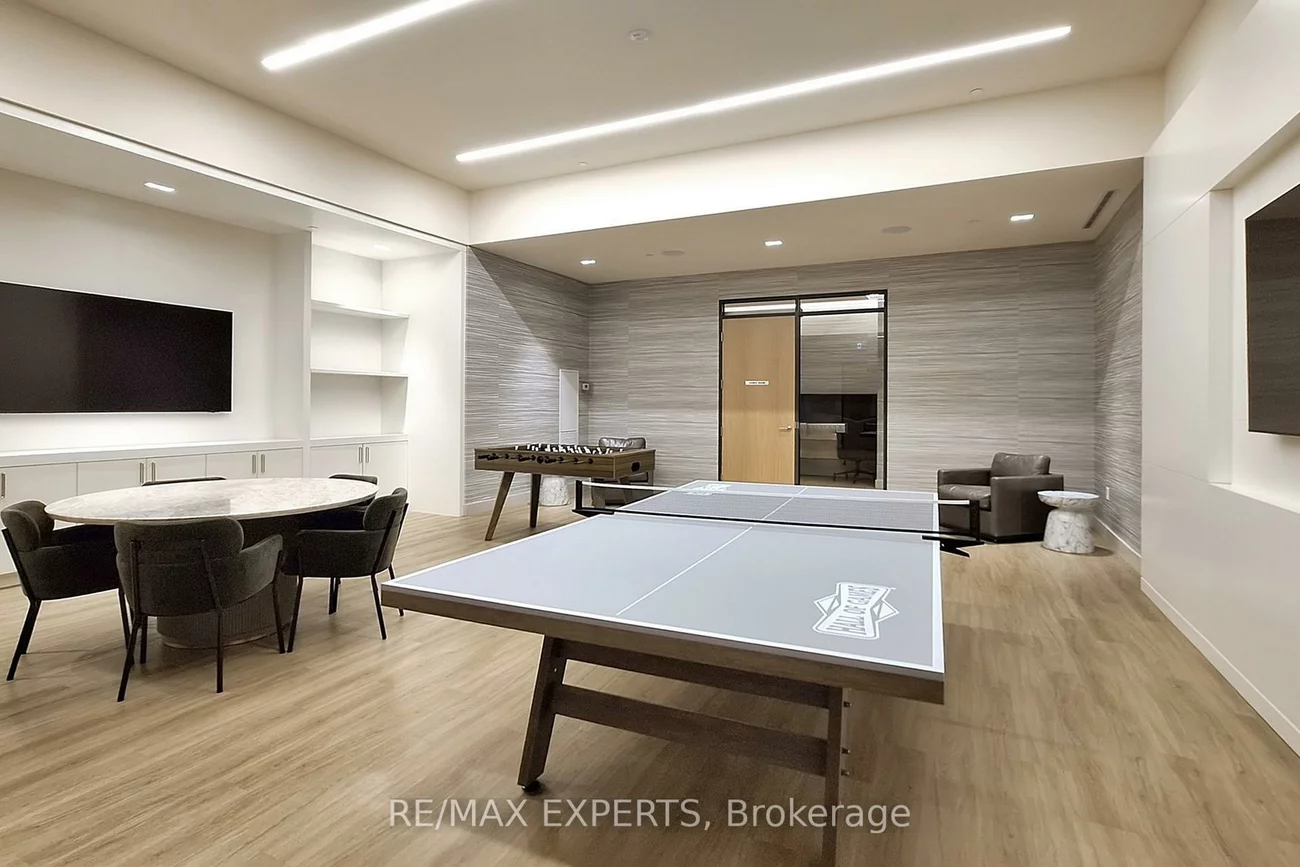 8960, Jane, Vellore Village, Vaughan