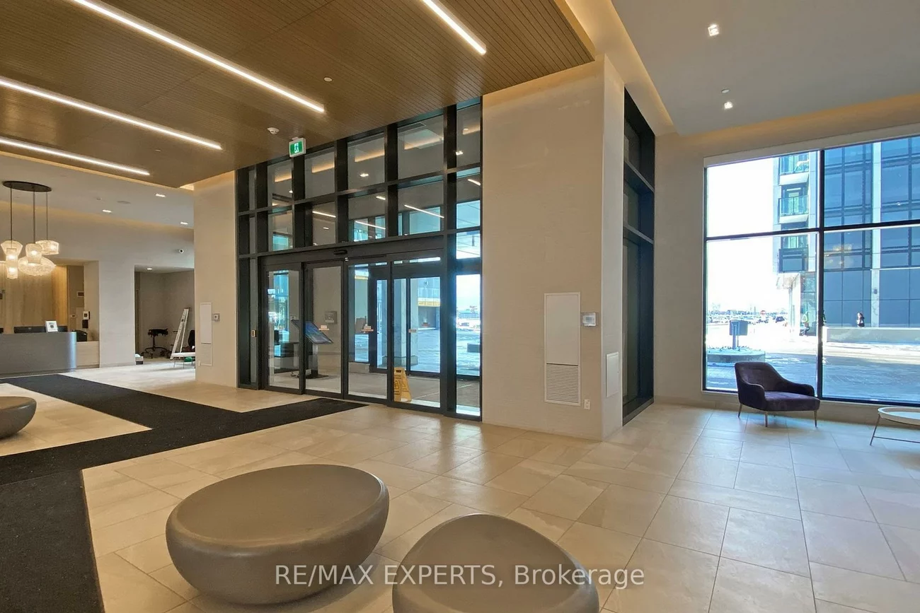 8960, Jane, Vellore Village, Vaughan