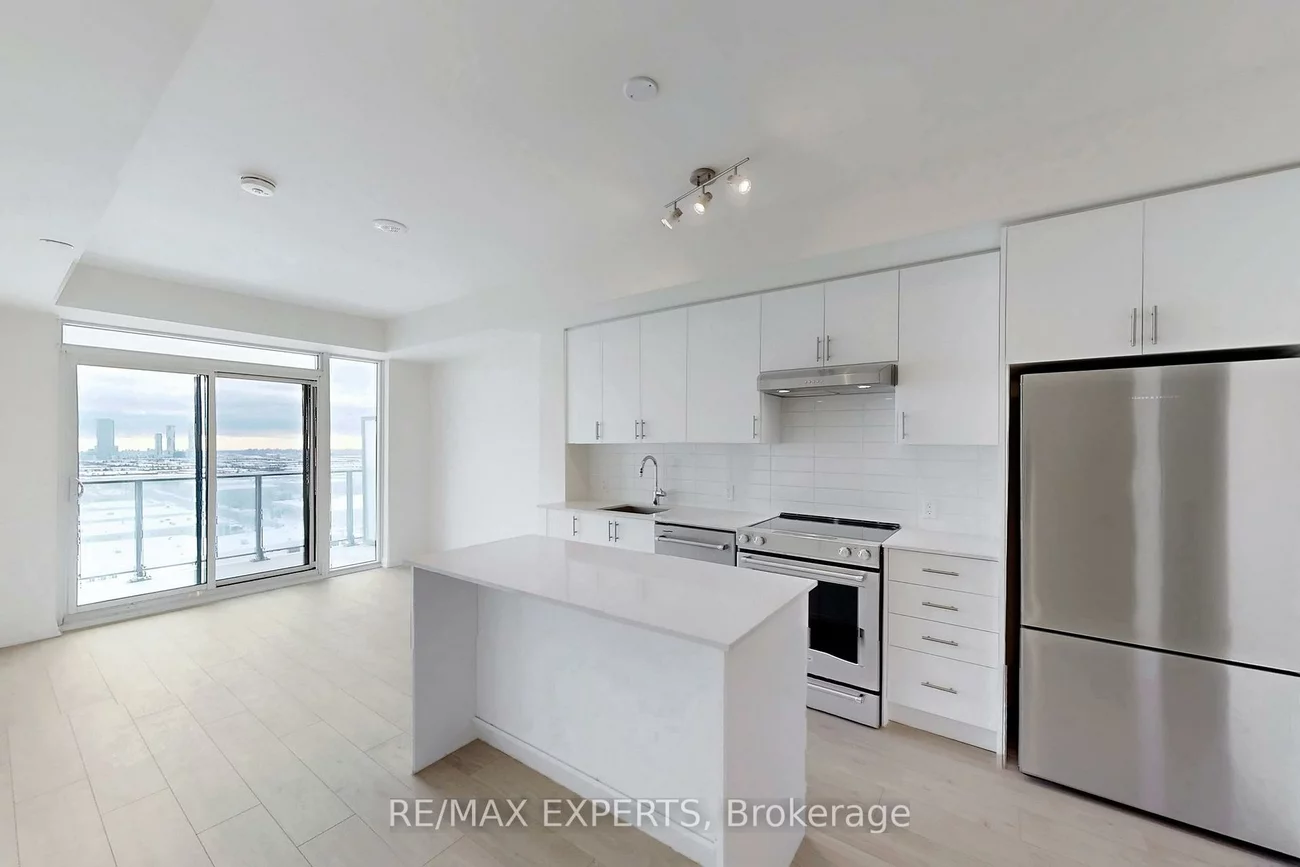 8960, Jane, Vellore Village, Vaughan