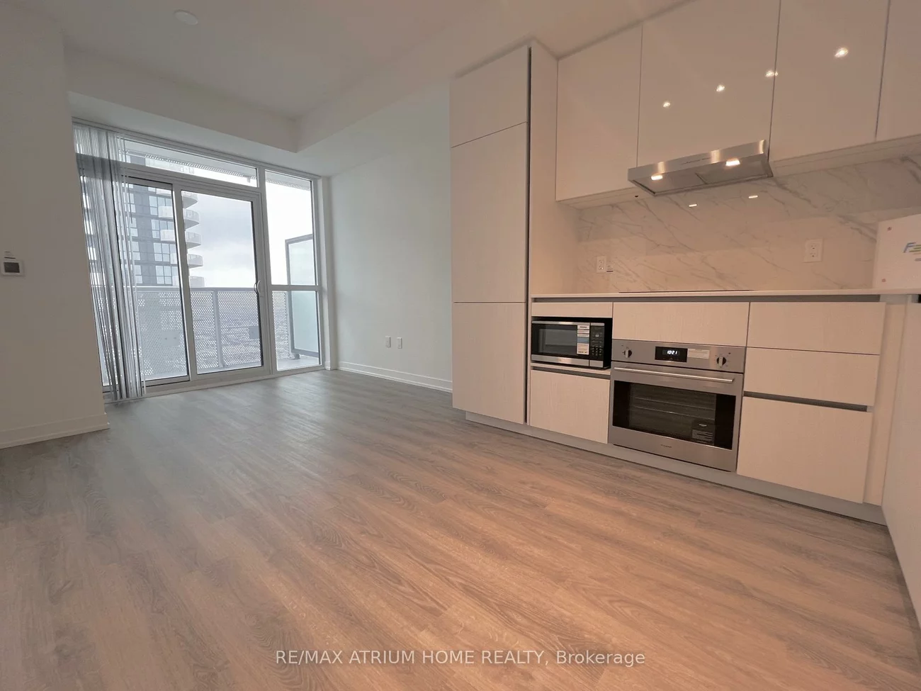 8, Interchange, Vaughan Corporate Centre, Vaughan