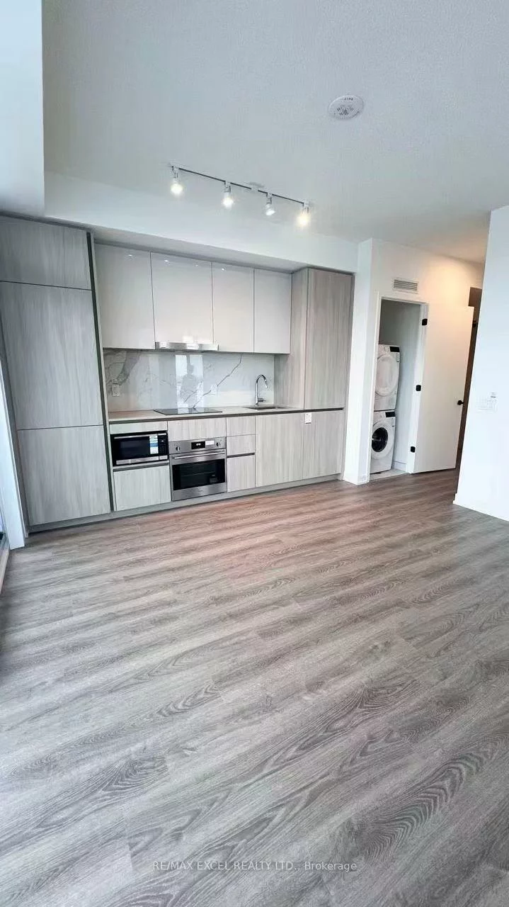 8, Interchange, Vaughan Corporate Centre, Vaughan