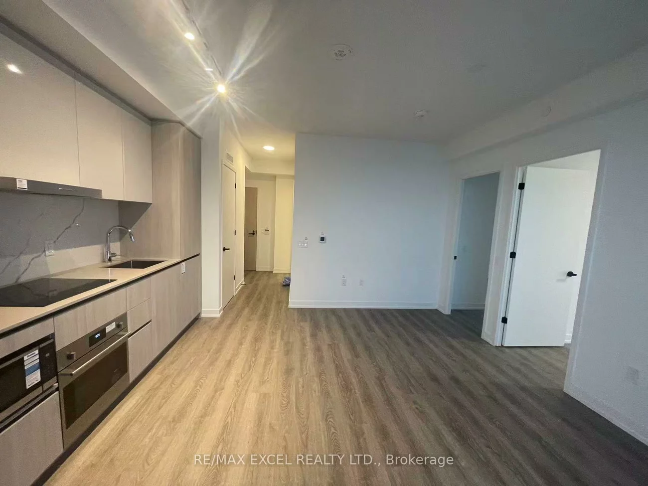 8, Interchange, Vaughan Corporate Centre, Vaughan