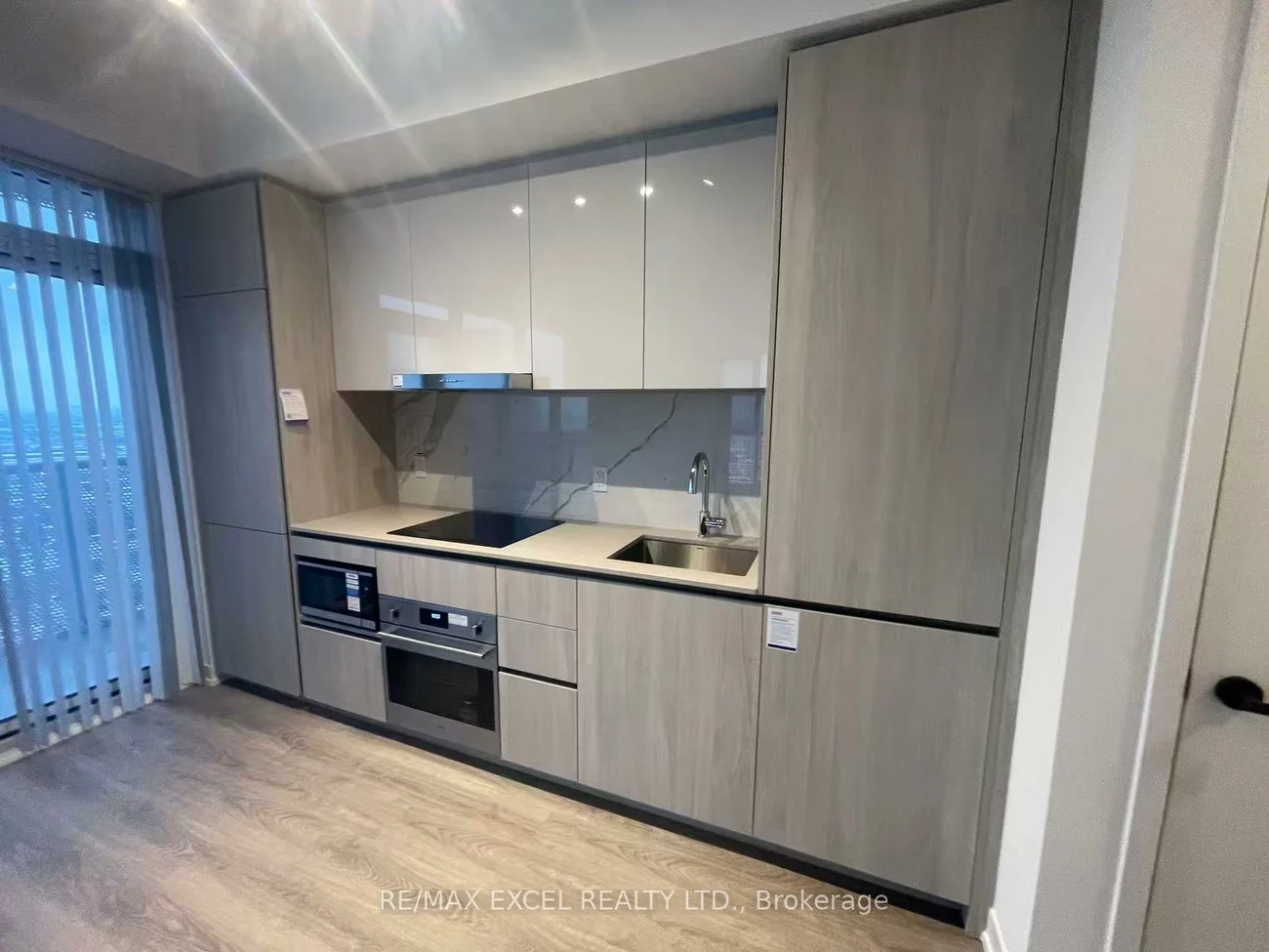 8, Interchange, Vaughan Corporate Centre, Vaughan