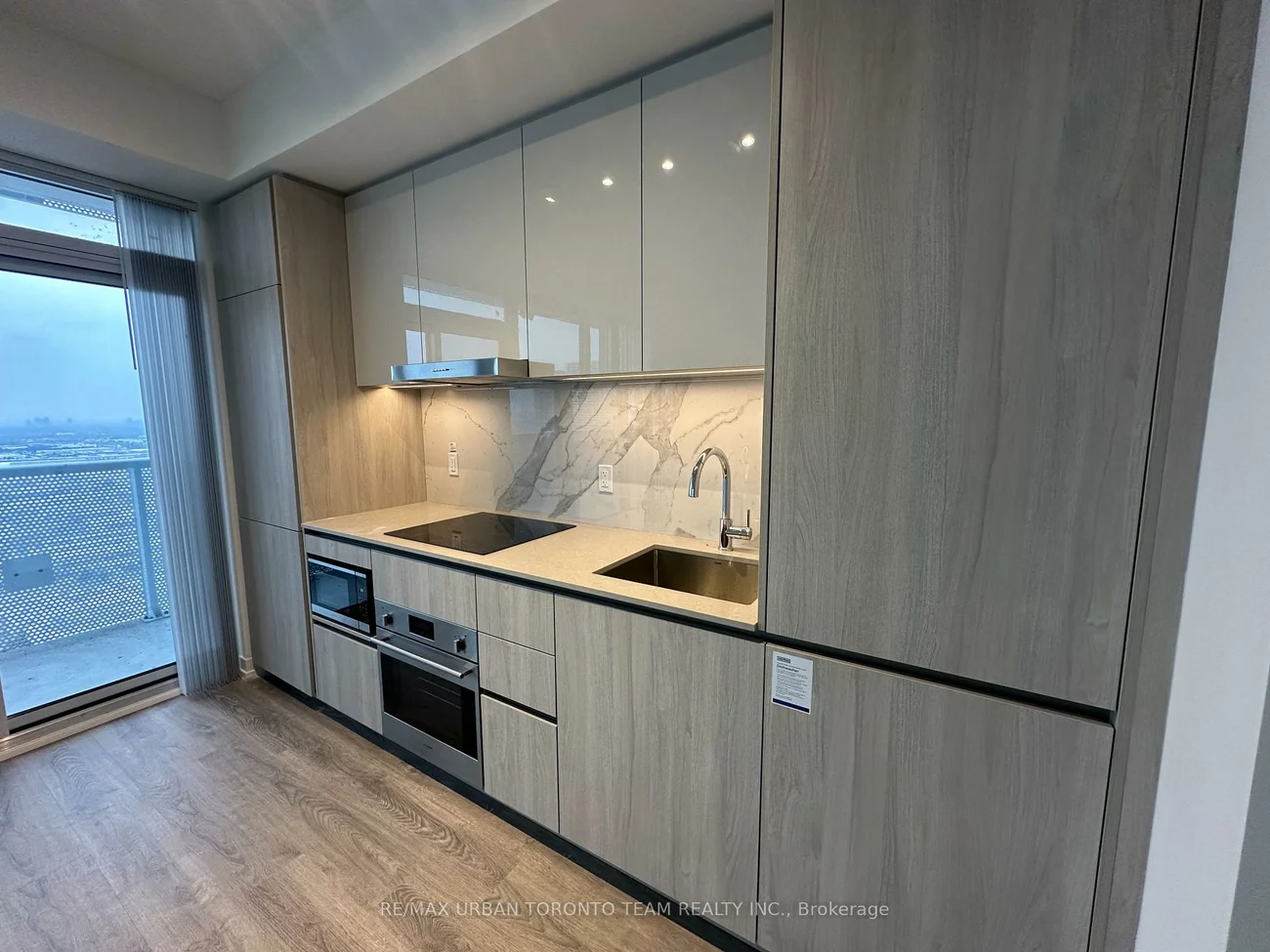 8, Interchange, Vaughan Corporate Centre, Vaughan