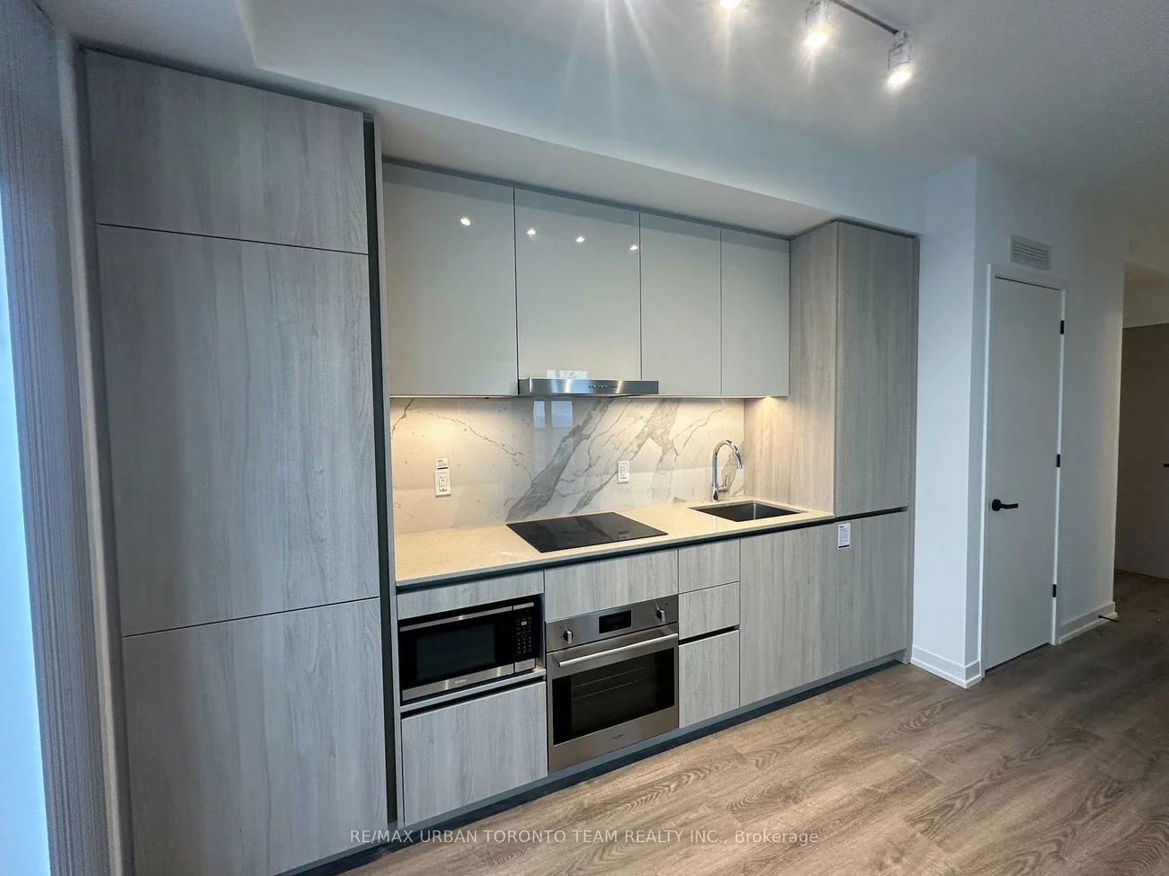 8, Interchange, Vaughan Corporate Centre, Vaughan