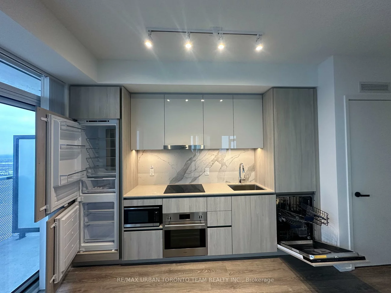 8, Interchange, Vaughan Corporate Centre, Vaughan