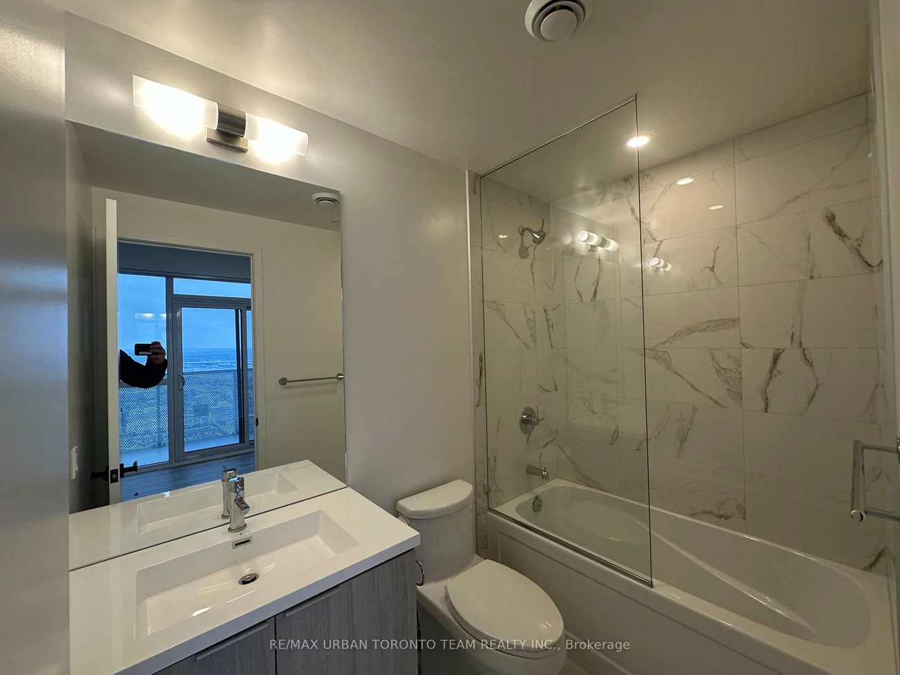 8, Interchange, Vaughan Corporate Centre, Vaughan