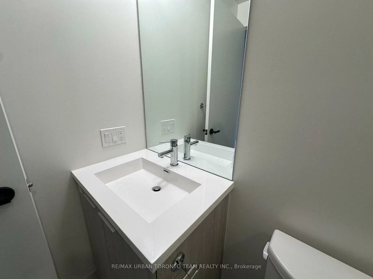 8, Interchange, Vaughan Corporate Centre, Vaughan