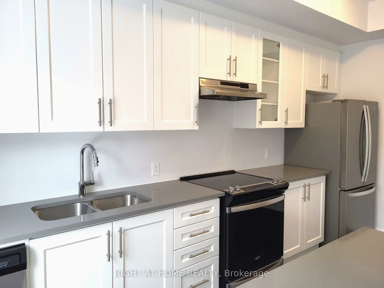 9580, Islington, Sonoma Heights, Vaughan