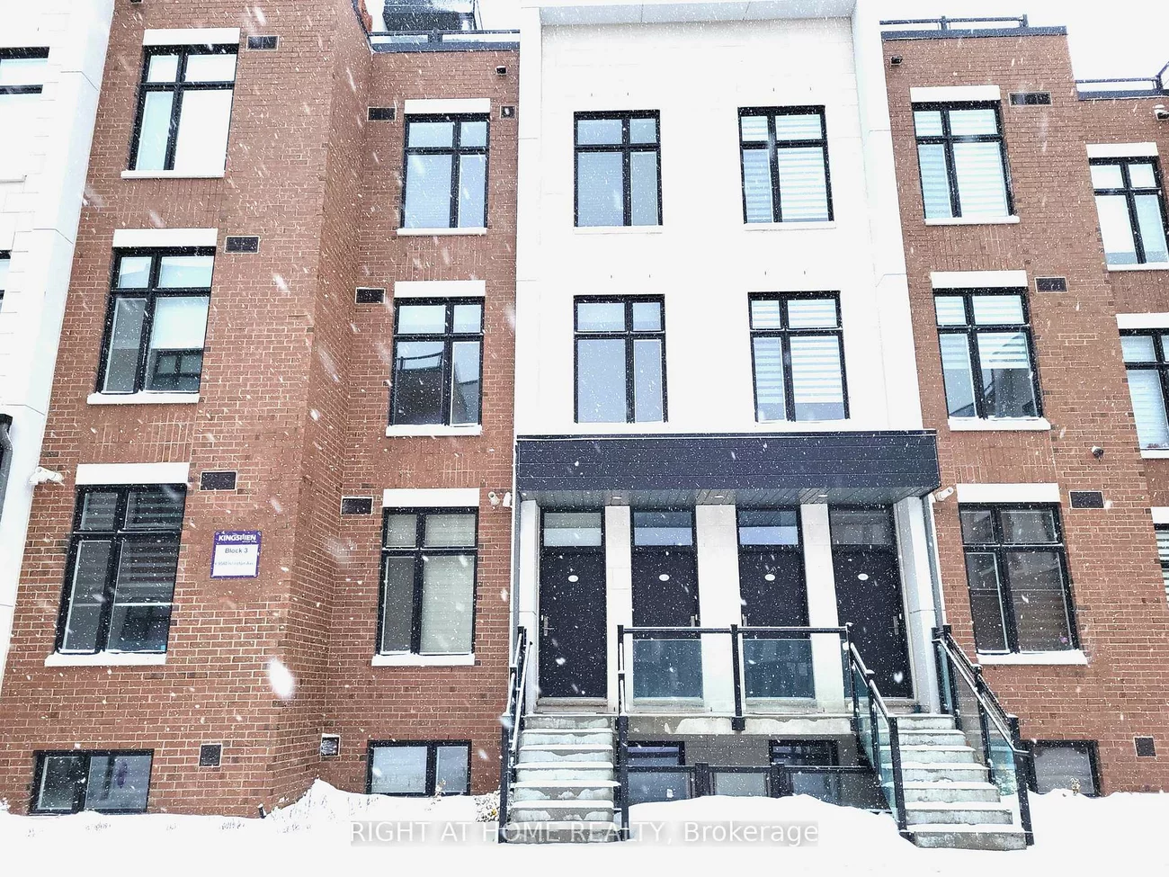 9580, Islington, Sonoma Heights, Vaughan