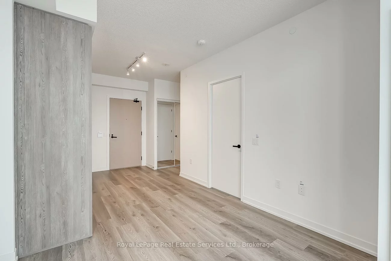 8, Interchange, Vaughan Corporate Centre, Vaughan