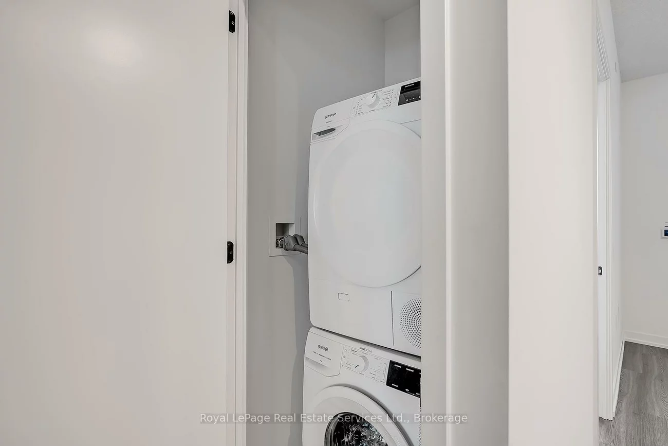 8, Interchange, Vaughan Corporate Centre, Vaughan