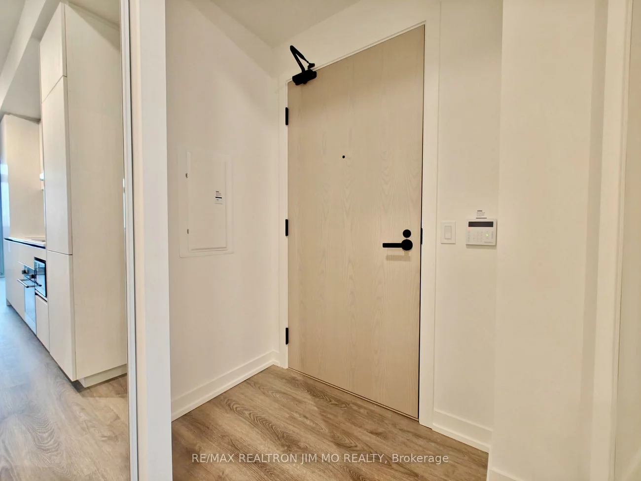 8, Interchange, Vaughan Corporate Centre, Vaughan