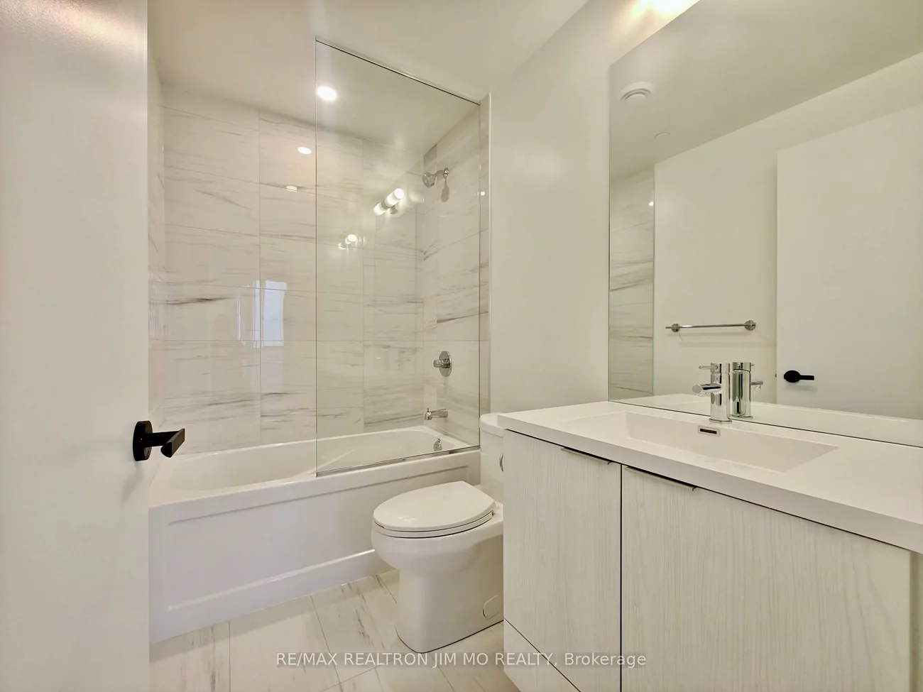 8, Interchange, Vaughan Corporate Centre, Vaughan