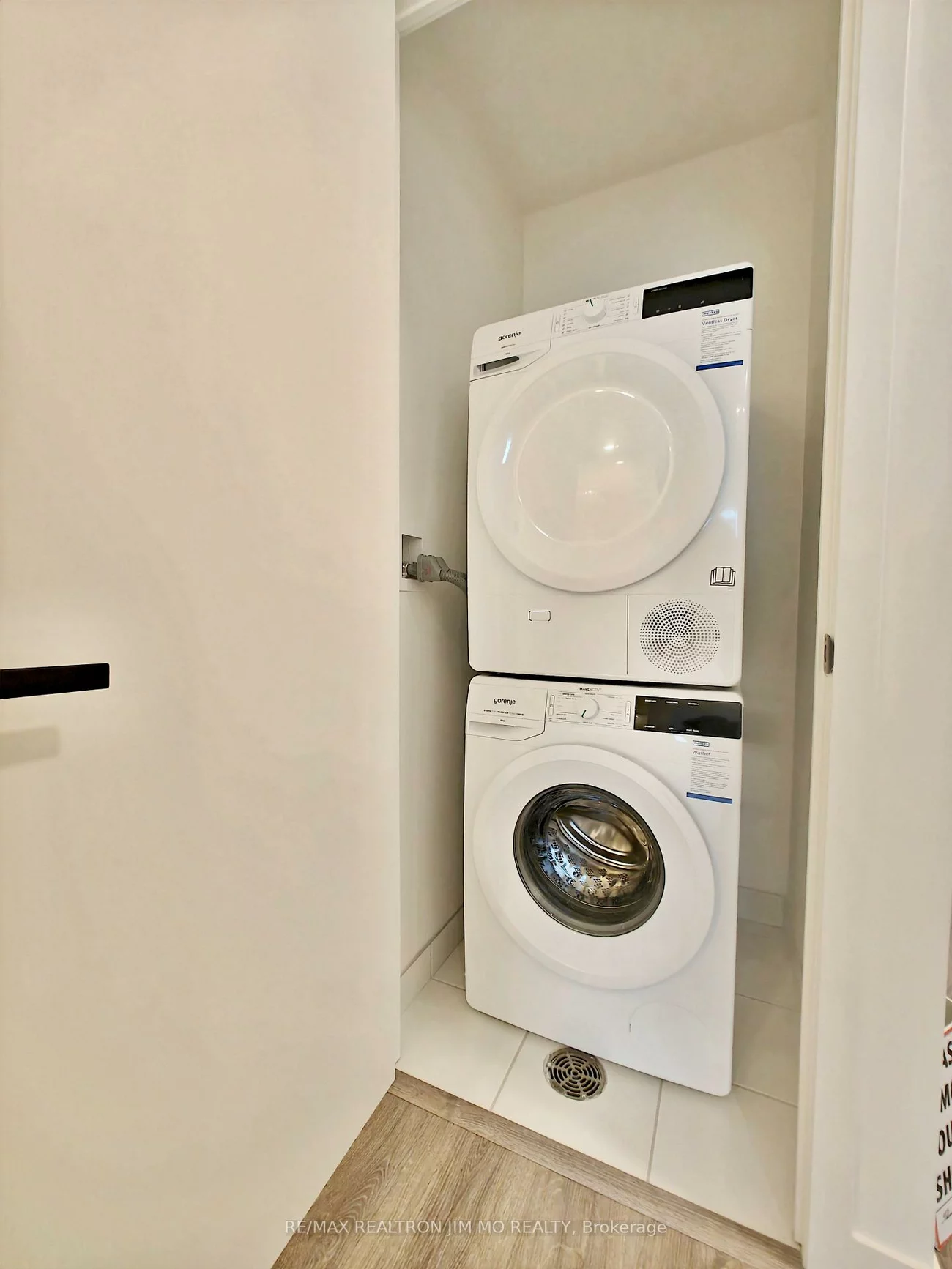 8, Interchange, Vaughan Corporate Centre, Vaughan