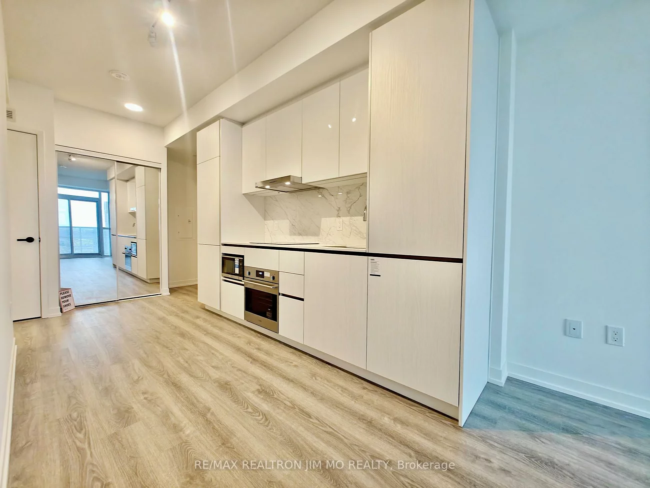 8, Interchange, Vaughan Corporate Centre, Vaughan