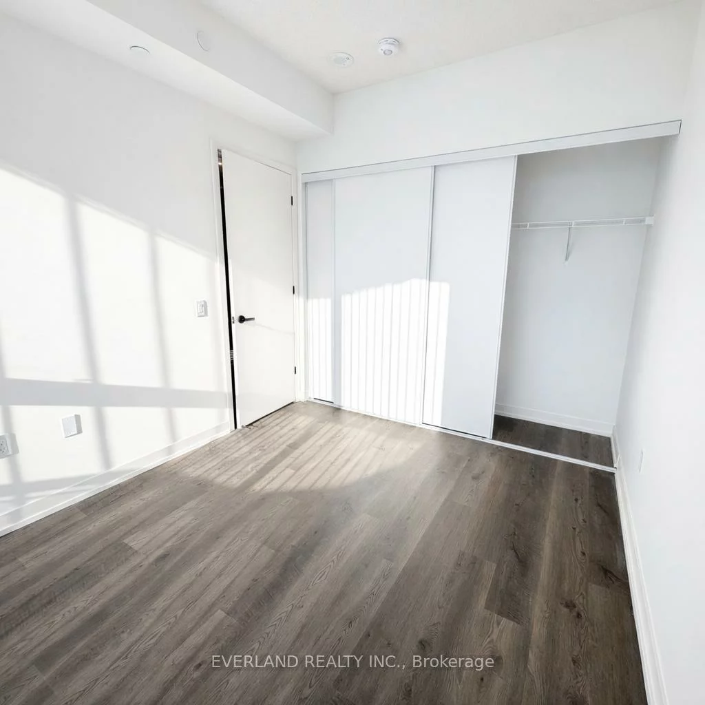 8, INTERCHANGE, Vaughan Corporate Centre, Vaughan