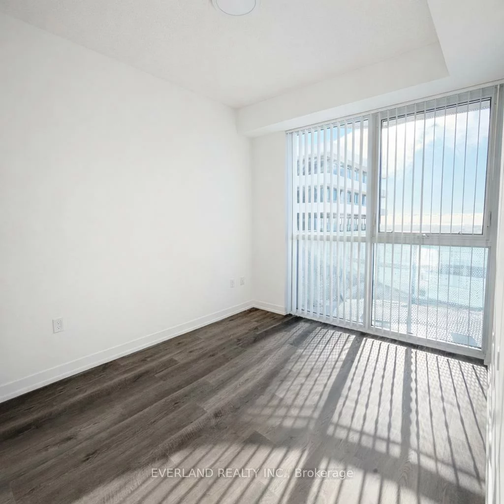 8, INTERCHANGE, Vaughan Corporate Centre, Vaughan