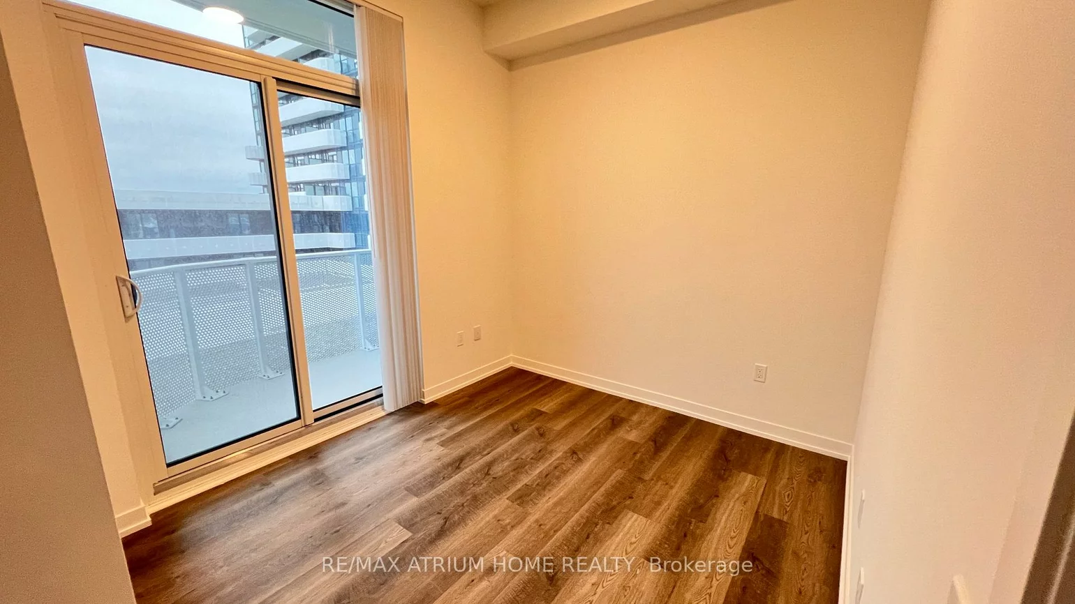 195, Commerce, Vaughan Corporate Centre, Vaughan